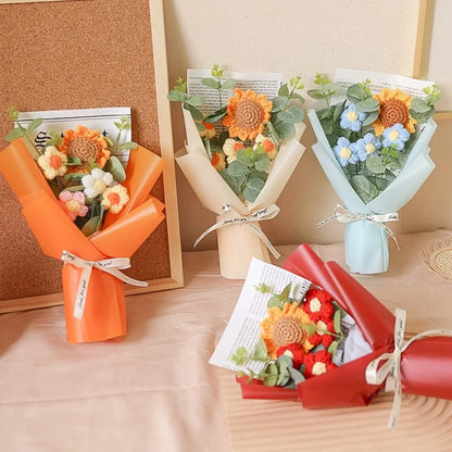 El Yapımı Tığ İşlemeli Çiçek buketi